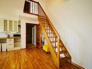 Pronájem bytu 2+kk, Praha - Záběhlice, Jabloňová, 47 m2
