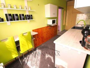Prodej bytu 3+1, Klášterec nad Ohří, Školní, 63 m2