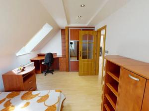 Pronájem rodinného domu, Praha - Řeporyje, Drahovská, 168 m2