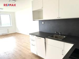 Pronájem bytu 2+kk, Kladno, Bohumila Landy, 54 m2