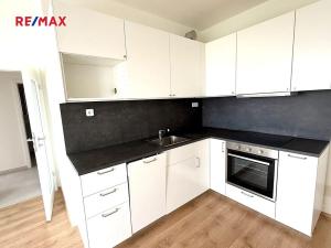 Pronájem bytu 2+kk, Kladno, Bohumila Landy, 54 m2