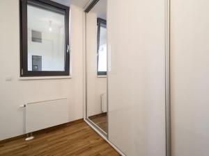 Pronájem bytu 1+kk, Praha - Karlín, U Mlýnského kanálu, 47 m2
