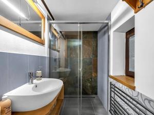 Prodej ubytování, Dolní Dvůr, 650 m2