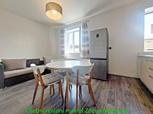 Pronájem bytu 2+kk, Praha - Dolní Měcholupy, Dolnoměcholupská, 46 m2