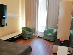 Pronájem bytu 1+1, Praha - Karlín, Šaldova, 39 m2