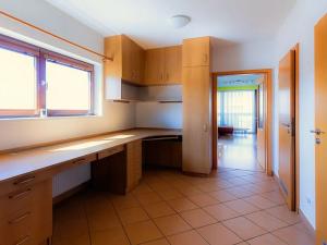 Pronájem bytu 3+kk, Praha - Holešovice, Osadní, 76 m2
