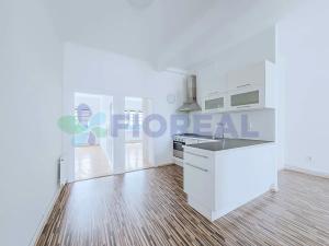 Pronájem bytu 3+kk, Praha - Vinohrady, Čáslavská, 72 m2