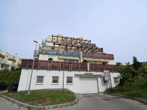 Pronájem bytu 3+kk, Praha - Řeporyje, Wiesenthalova, 124 m2
