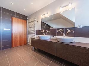 Prodej rodinného domu, Praha - Dolní Měcholupy, Ke Stinkovskému rybníku, 328 m2