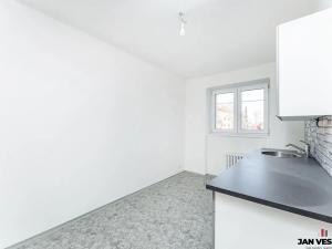 Pronájem bytu 2+1, Praha - Čakovice, Lužnická, 51 m2