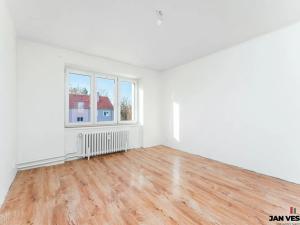 Pronájem bytu 2+1, Praha - Čakovice, Lužnická, 51 m2