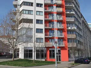 Pronájem garážového stání, Praha - Nusle, V Horkách, 14 m2