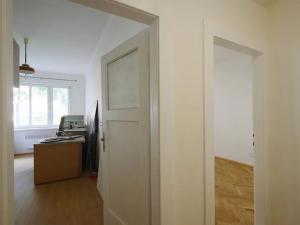Pronájem bytu 1+1, Praha - Vinohrady, náměstí Jiřího z Lobkovic, 40 m2
