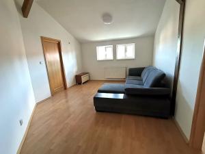 Pronájem bytu 2+1, Praha - Vršovice, Slovinská, 51 m2