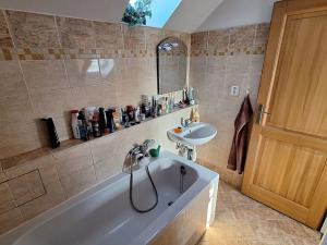Pronájem bytu 1+kk, Praha - Záběhlice, U mlýna, 38 m2