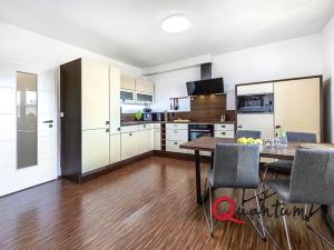 Prodej bytu 2+kk, Praha - Čakovice, Ke stadionu, 63 m2