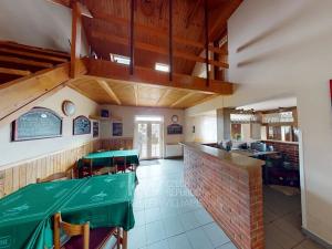 Prodej ubytování, Babice, Sportovní, 2930 m2