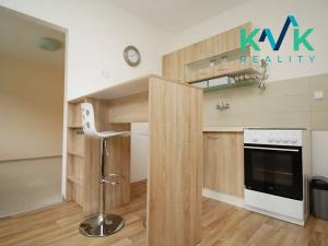 Prodej bytu 1+1, Loket, Sportovní, 36 m2