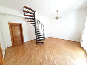 Pronájem rodinného domu, Praha - Záběhlice, Severní II, 200 m2