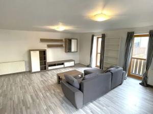 Pronájem bytu 2+1, Praha - Písnice, Ladislava Coňka, 84 m2
