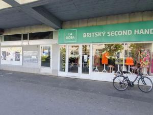 Pronájem obchodního prostoru, Pardubice, Palackého třída, 110 m2