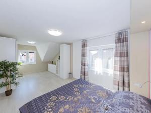 Prodej ordinace, Praha - Suchdol, Osvobození, 314 m2