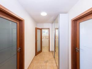 Prodej ordinace, Praha - Suchdol, Osvobození, 314 m2