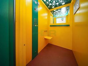 Pronájem bytu 1+kk, Praha - Horní Měcholupy, Padovská, 41 m2