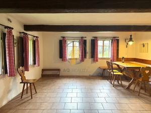 Prodej chalupy, Holenice, 80 m2