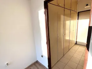 Pronájem bytu 1+kk, Praha - Radotín, Vrážská, 28 m2