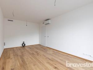Prodej bytu 2+kk, Praha - Modřany, Československého exilu, 58 m2