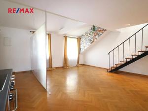 Pronájem bytu 3+kk, Praha - Vyšehrad, Neklanova, 101 m2