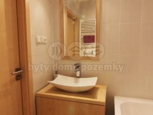Pronájem bytu 2+kk, Praha - Vršovice, Jakutská, 46 m2