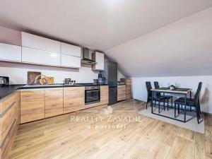 Prodej ubytování, Hovorčovice, Hlavní, 350 m2