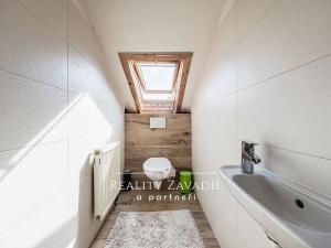 Prodej ubytování, Hovorčovice, Hlavní, 350 m2