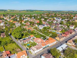 Prodej ubytování, Hovorčovice, Hlavní, 350 m2