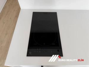 Pronájem bytu 1+kk, Zlín, Sadová, 46 m2