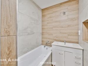 Prodej bytu 3+1, Jindřichův Hradec, sídliště Vajgar, 62 m2