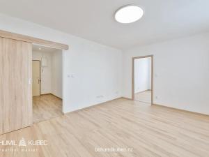 Prodej bytu 3+1, Jindřichův Hradec, sídliště Vajgar, 62 m2