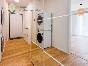 Pronájem bytu 2+kk, Praha - Holešovice, U průhonu, 48 m2