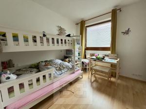 Pronájem bytu 2+kk, Praha - Zličín, Hrozenkovská, 40 m2
