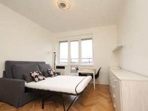 Pronájem bytu 1+kk, Praha - Vinohrady, Chopinova, 22 m2