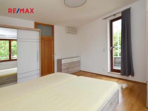 Pronájem bytu 2+kk, Praha - Vinohrady, Perucká, 73 m2