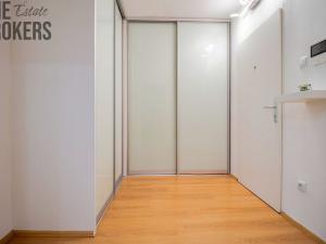 Pronájem bytu 2+kk, Praha - Troja, Hnězdenská, 39 m2