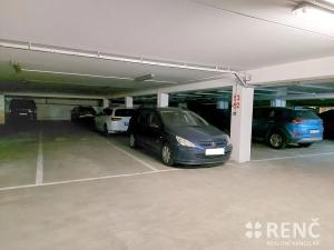 Pronájem garážového stání, Brno, Majdalenky, 12 m2