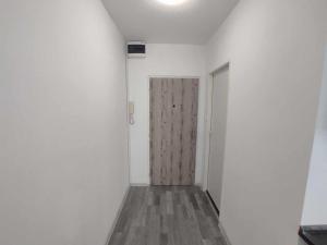 Pronájem bytu 1+kk, Most, U Věžových domů, 21 m2