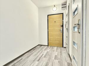 Pronájem bytu 2+kk, Praha - Stodůlky, U jezera, 43 m2