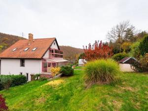 Prodej rodinného domu, Měchenice, Hlavní, 330 m2