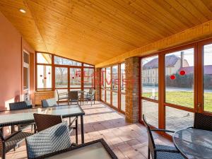 Pronájem restaurace, Vysoké Veselí, 1. máje, 600 m2