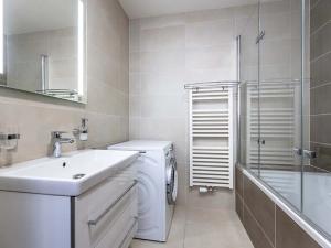 Pronájem bytu 2+kk, Praha - Jinonice, Kloudova, 58 m2